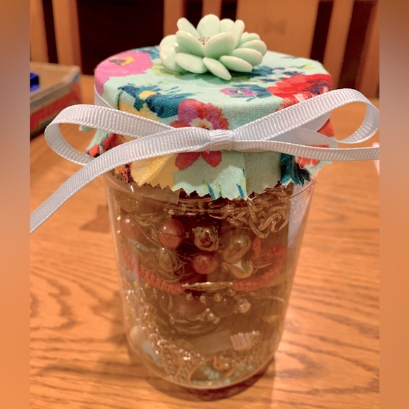 Jewelry - 🌺 Mystery Jewelry Jar 🌺
